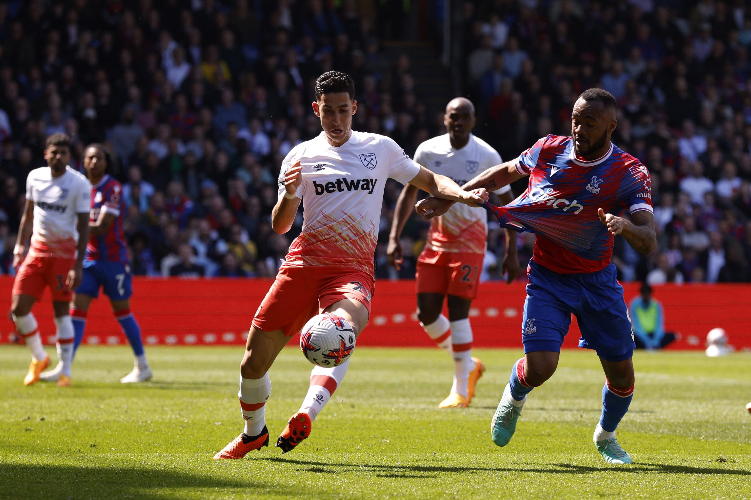 Crystal Palace vs West Ham – Soi kèo nhà cái bóng đá 21h00 ngày 21/04/2024 – Ngoại Hạng Anh