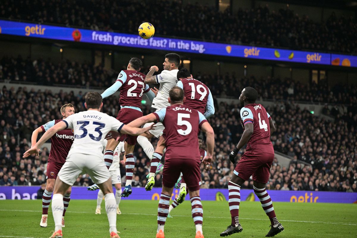 Tottenham vs West Ham Utd – Soi kèo nhà cái bóng đá 18h30 ngày 19/10/2024 –  Ngoại Hạng Anh